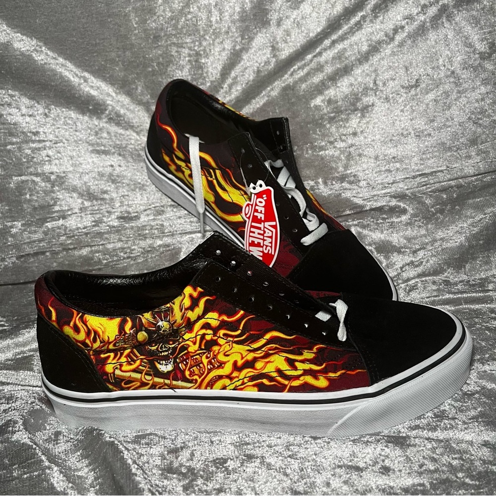 NWT Old Skool Vans Samurai Rising M 9/W 10.5 Black/True White VN0A3WKT44I Skull